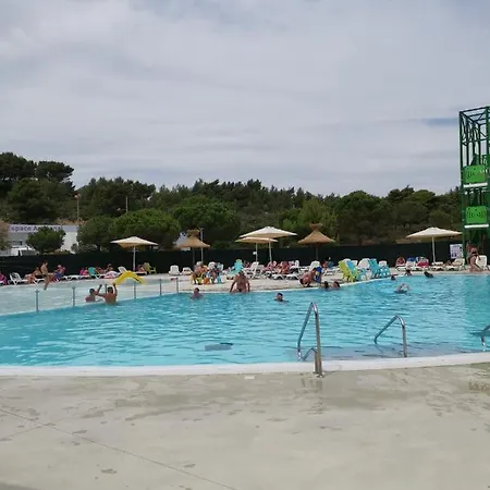 Campsite Mobil Climatise Chez Mickael Et Laetitia